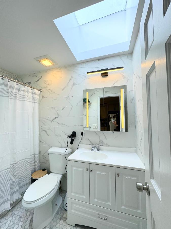 The Waltham Private Room & Bathroom John F Kennedy Jfk Lga Airport Manhattan Penn Station Bullet-Train 15 Min New York Buitenkant foto